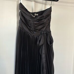Bishop + Young Elegant Black Ava Strapless Sweetheart Neckline Dress - S